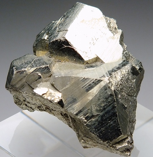 黄鉄鉱 646 ペルー - 鉱物標本・隕石標本販売のWeb専門店 エヌズ 