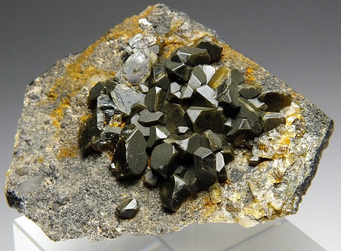 お得セット 鉱物標本 スクロドウスカ鉱石 ホルミシス ラドンガス lps